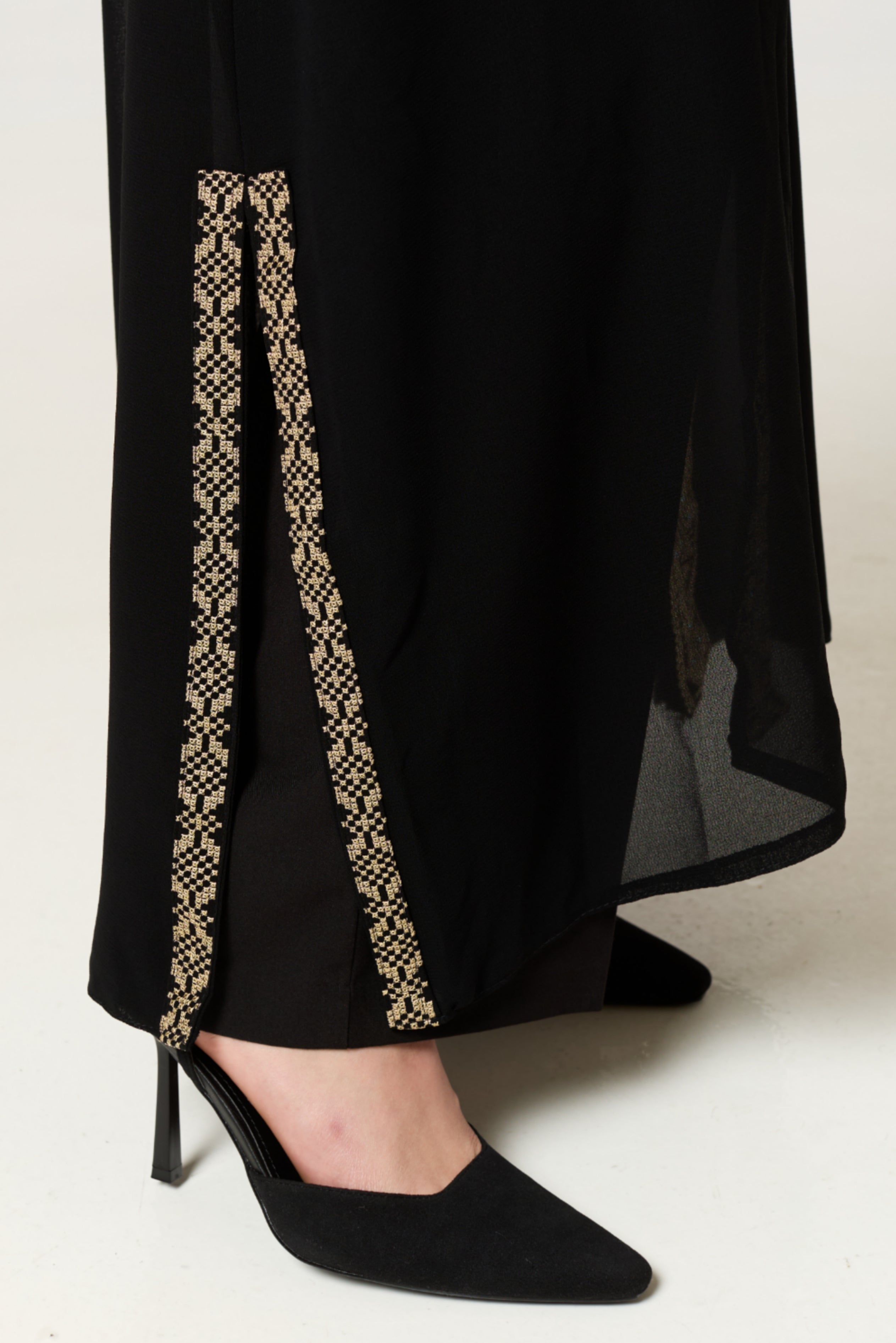 Black & Gold Tatreez Border Abaya